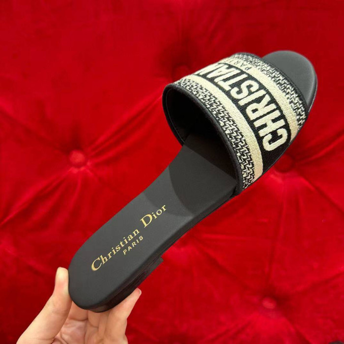 DIOR SLIPPERS